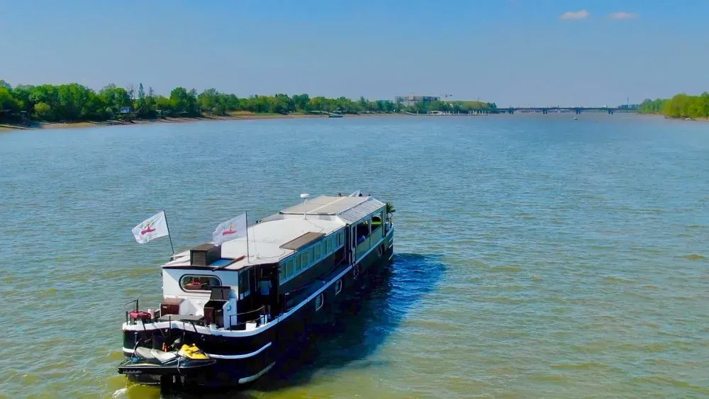 evjf grand bateau