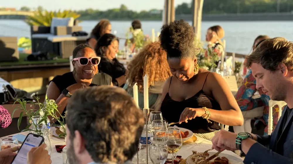 Anniversaire sur une péniche à Bordeaux
