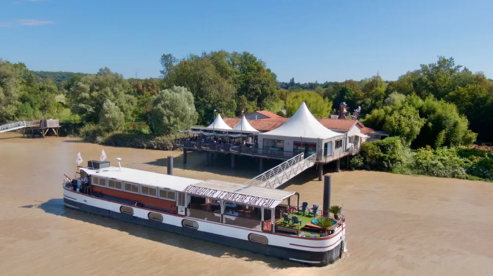 Location d’une péniche à Bordeaux